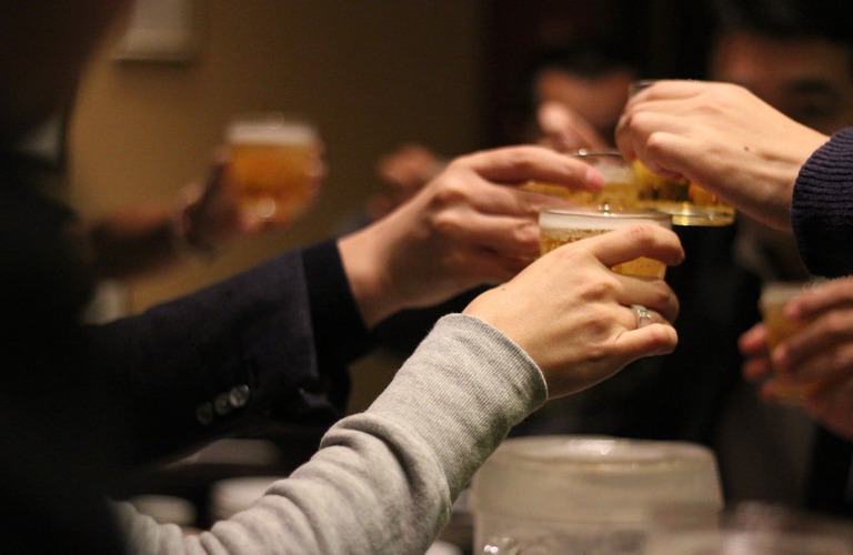 誕生日のお祝いに美味しい料理をご提供 | 新小岩の居酒屋なら低温調理料理の個室居酒屋 酔一 新小岩店